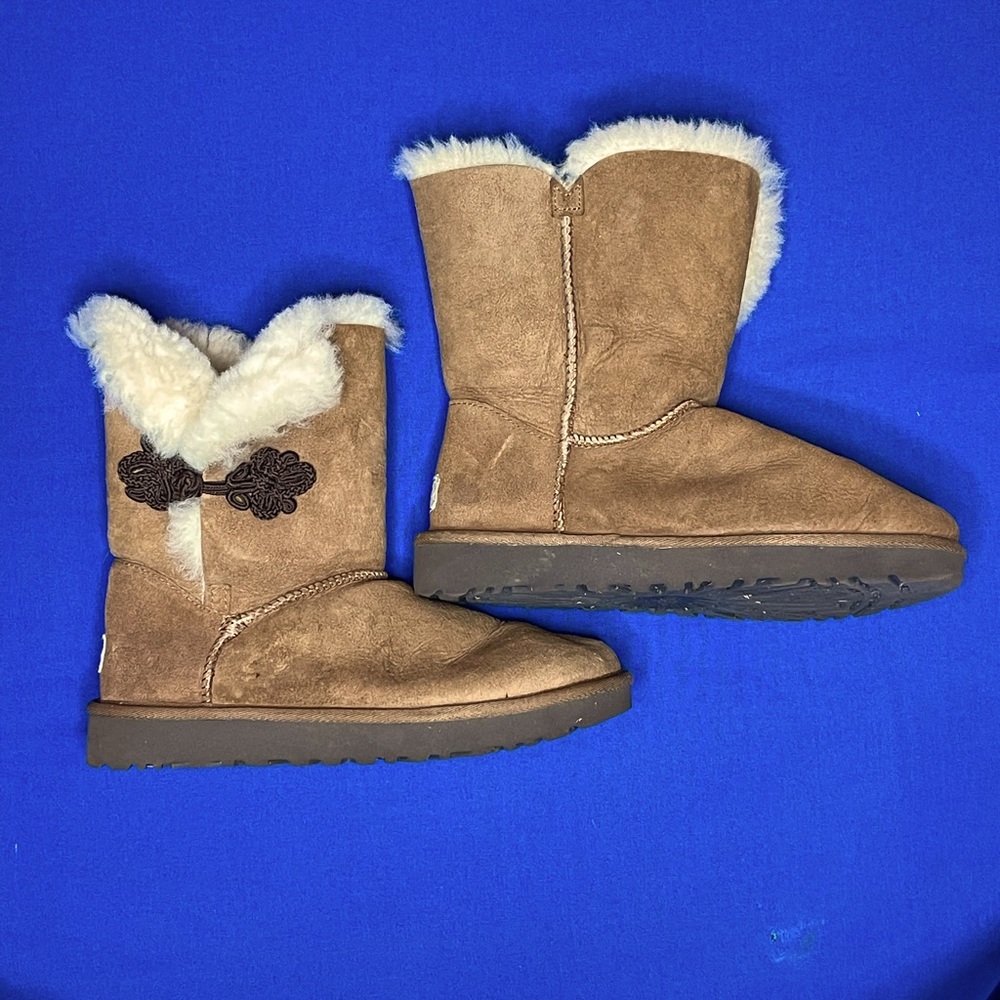 UGG - Womens Bailey Mariko Boot - Chestnut - Size 6